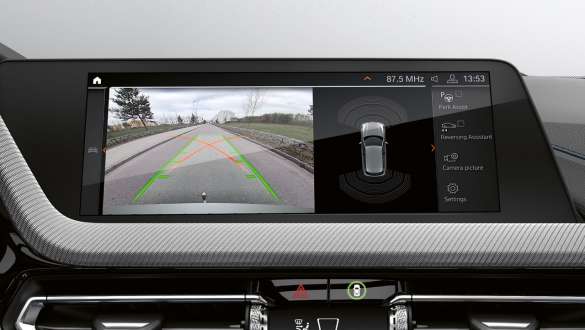 BMW Série 1 F40 avec Parking Assistant Pack pratique