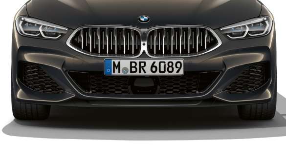 BMW M850i xDrive, Dravitgrau metallic, jupe avant. BMW M850i xDrive, Dravitgrau metallic, jupe avant.