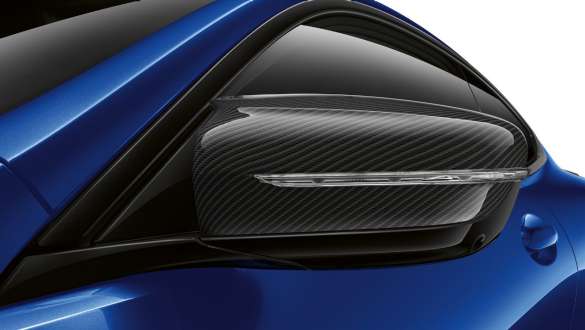 Pack extérieur M Carbon Coques de rétroviseurs de la nouvelle BMW Série 8 Coupé G15 LCI restylage 2022 M Portimao Blau metallic vue en gros plan