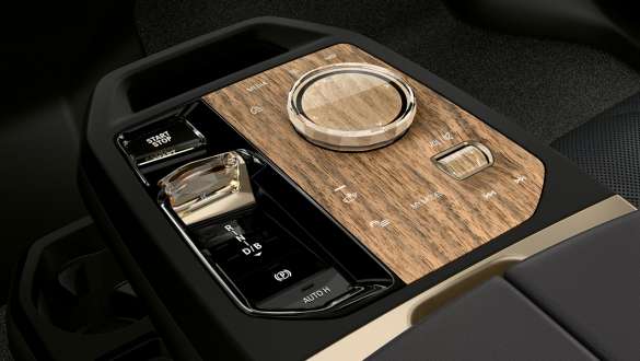 BMW iX M60 i20 2022 SUV électrique BMW iDrive console centrale habitacle