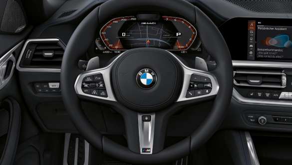 Volant M en cuir Variable Sport Steering avec Servotronic de la BMW M440i xDrive Cabriolet G23 2020 Volant M en cuir Variable Sport Steering avec Servotronic de la BMW M440i xDrive Cabriolet G23 2020 habitacle