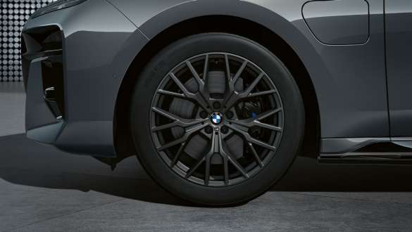 Jante BMW M Performance 20" forgée en alliage léger, à rayons en Y 911 M en Jet Black matt, monte de jantes été complète BMW i7 M70 xDrive Berline G70 BMW i7 M70 xDrive Berline G70 Jantes BMW M Performance 20" en alliage léger à rayons en Y 911 M Jet Black matt, monte de jantes été complète