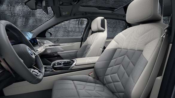 Combinaison cuir BMW Individual Merino/laine-cachemire avec éléments exclusifs BMW M760e xDrive Berline G70 Intérieur en combinaison cuir BMW Individual Merino/laine-cachemire avec éléments exclusifs BMW M760e xDrive Berline G70