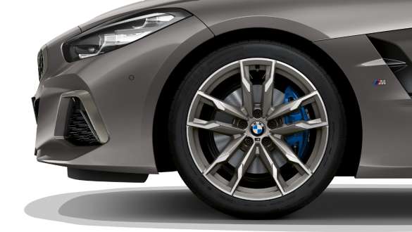 Freins M sport BMW Z4 M40i G29 Freins M sport de la BMW Z4 M40i G29 2019 en BMW Individual Frozen Grey metallic, vue latérale des jantes