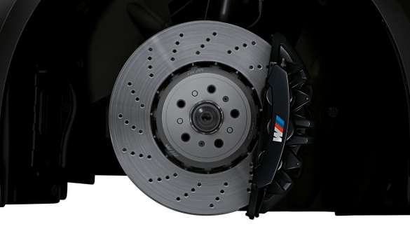 Freins M en carbone céramique de la BMW M3 Competition Touring G81, vue en gros plan