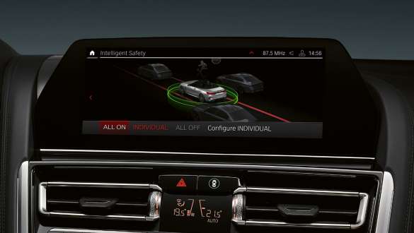 Driving Assistant Pack Professional. Voitures BMW Série 8 Cabrio M avec Driving Assistant Pack Professional.