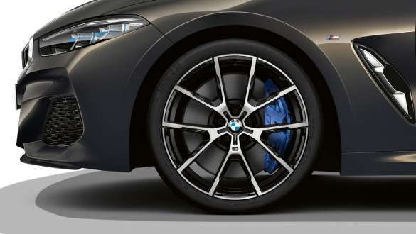 Freins M sport. BMW M850i xDrive Cabrio avec freins M sport.