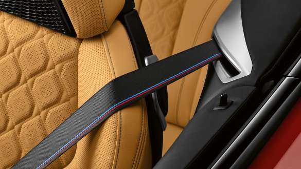 Ceintures de sécurité M. Ceintures de sécurité M dans la BMW M8 Competition Cabrio.