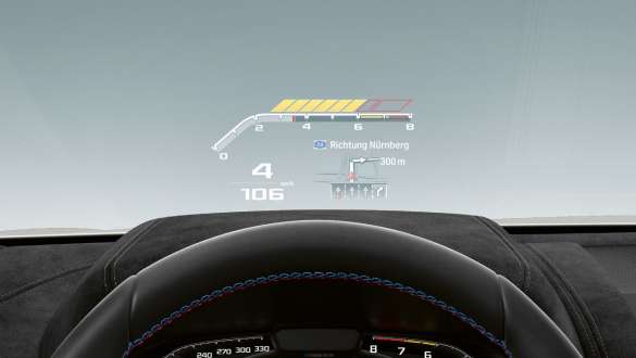 La nouvelle BMW Série 8 Cabrio M F91 LCI restylage 2022 Head-Up Display