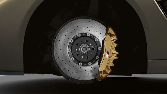 La nouvelle BMW M8 Competition Cabrio F91 LCI 2022 avec freins M en carbone-céramique