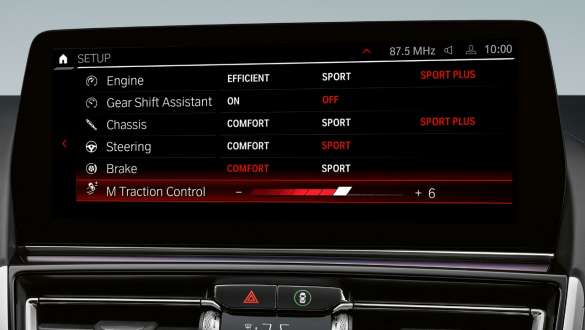 La BMW Série 8 Coupé M F92 LCI restylage 2022 M Setup Control Display