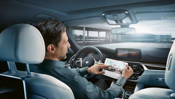 Voitures BMW X3 M, Parking Assistant Pack Plus. Voitures BMW X3 M, écran de contrôle, Parking Assistant Pack Plus.
