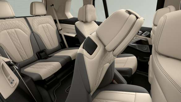 Habitable de la BMW X7 G07 LCI – vue latérale sur la troisième rangée de sièges