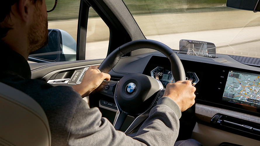 BMW Série 2 Active Tourer U06 2021 - systèmes d’aide à la conduite BMW Série 2 Active Tourer U06 2021 - systèmes d’aide à la conduite, poste de conduite et personne au volant