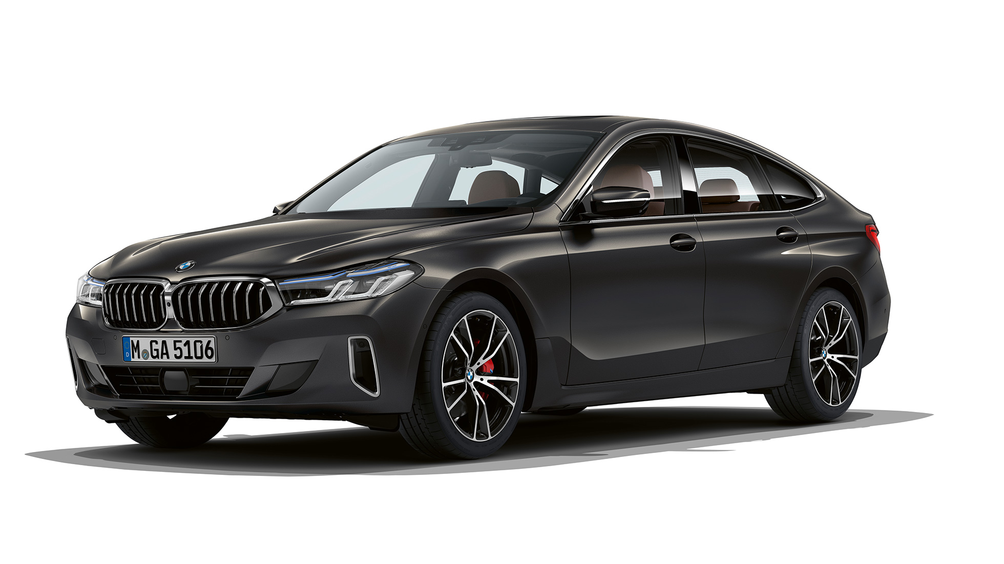 Modèle Luxury de la BMW Série 6 Gran Turismo G32 2020 BMW Série 6 Gran Turismo G32 640d xDrive Modèle Luxury en Davitgrau, vue de trois quarts avant