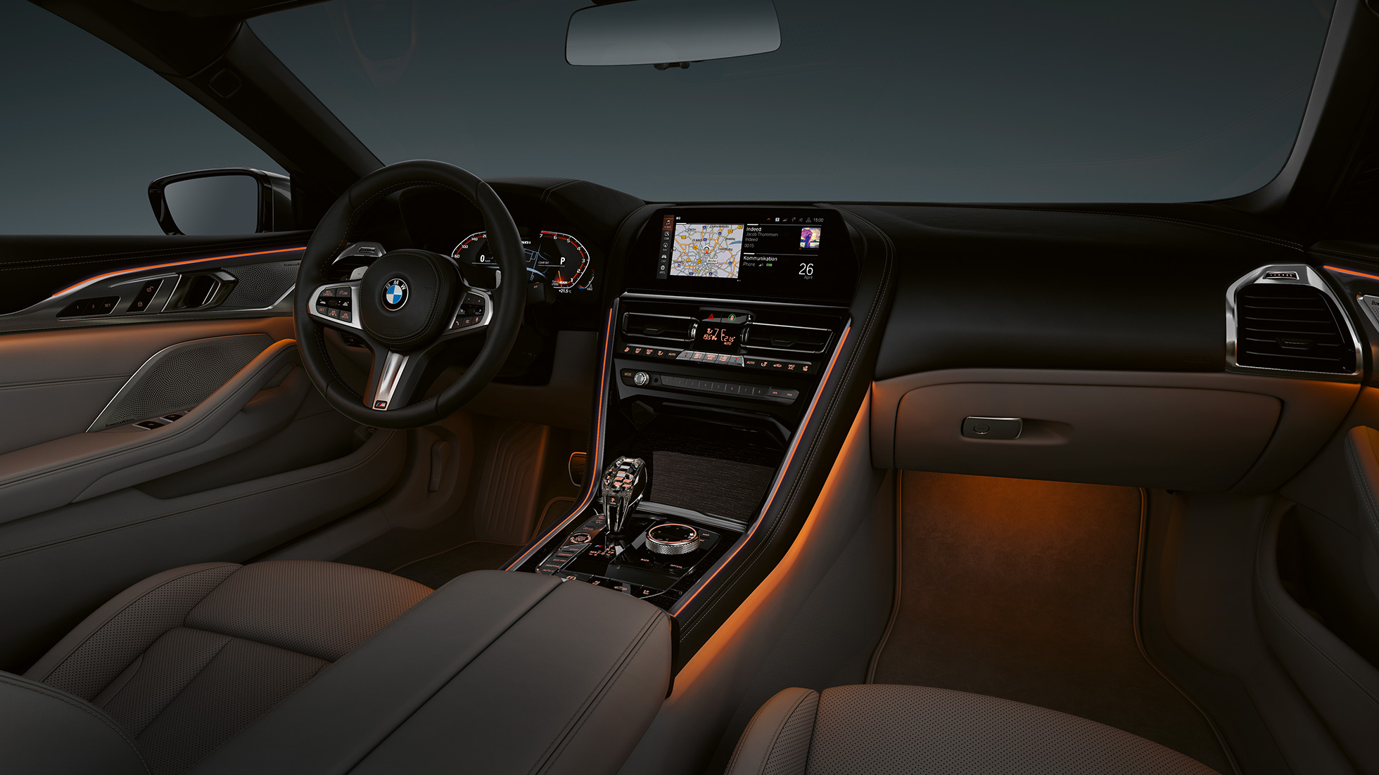 BMW M850i xDrive, intérieur, éclairage d’ambiance. BMW M850i xDrive, intérieur, éclairage d’ambiance.