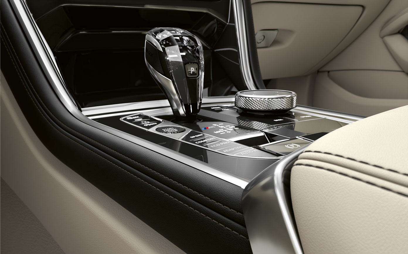 BMW Série 8 Coupé, console centrale. Détail : la console centrale de la BMW Série 8 Coupé.
