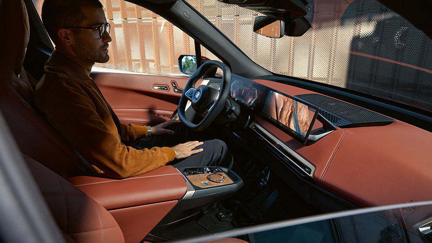 BMW iX i20 SUV électrique habitacle BMW iX i20 2021 SUV électrique habitacle Suite cuir Castanea