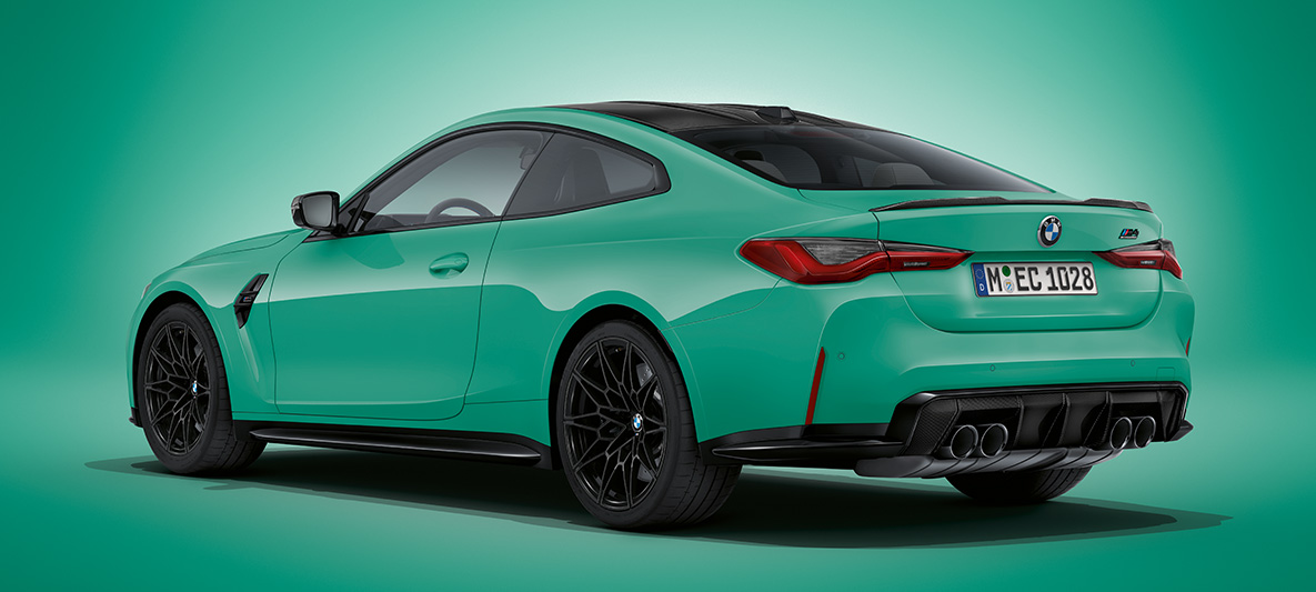 BMW Individual Tansanitblau metallic BMW M4 Coupé G82 2020 BMW M4 Coupé BMW Individual Tansanitblau metallic G82 2020 vue de trois quarts avant à l'arrêt