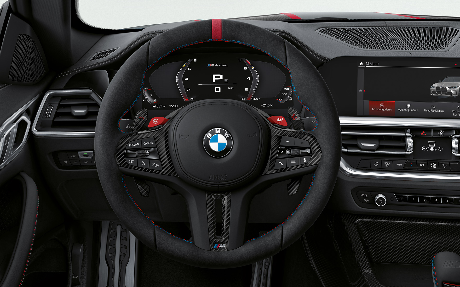 BMW M4 CSL G82 intérieur volant M Alcantara