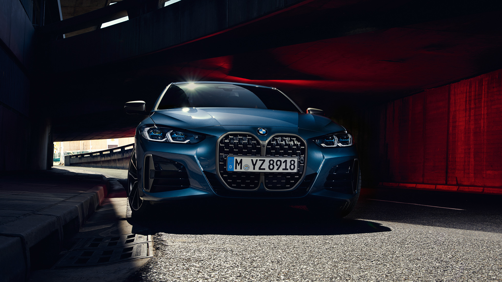 Doubles naseaux BMW phares avant à LED avant BMW M440i xDrive Coupé G22 2020 BMW M440i xDrive Coupé Arctic Race Blue metallic G22 2020 Vue avant doubles naseaux BMW phares avant à LED