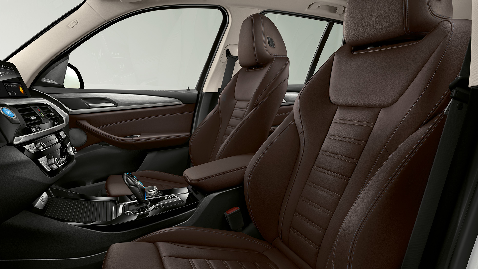 Sièges sport en cuir Vernasca Schwarz de la BMW iX3 G08 2020, modèle "Luxury Line" Sièges sport pour le conducteur et le passager avant en cuir Vernasca Schwarz de la BMW iX3 G08 2020, modèle "Luxury Line", habitacle