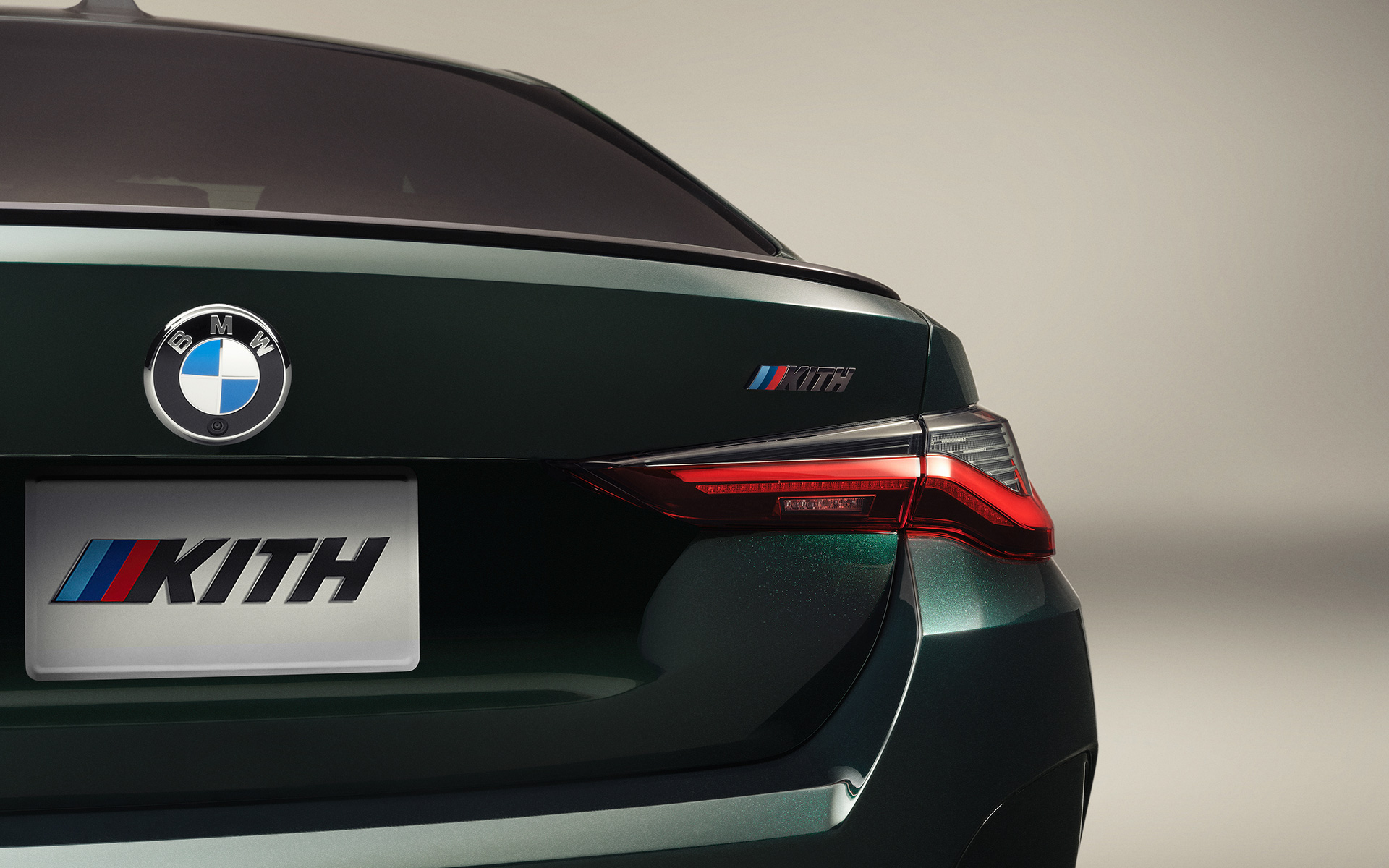 BMW i4 M50 G26BEV KITH badge arrière BMW i4 M50 G26BEV KITH badge arrière