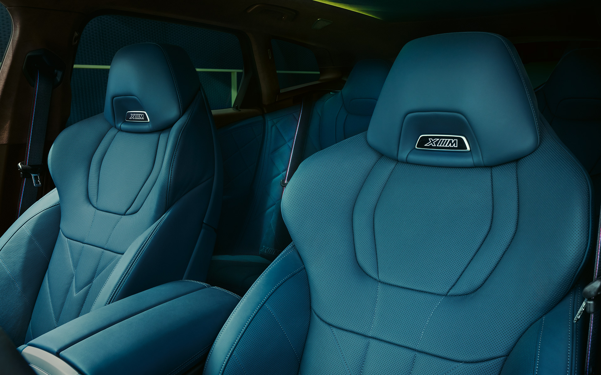 BMW XM Cuir Merino BMW Individual avec détails exclusifs Deep Lagoon BMW XM G09 Cuir Merino BMW Individual avec détails exclusifs Deep Lagoon