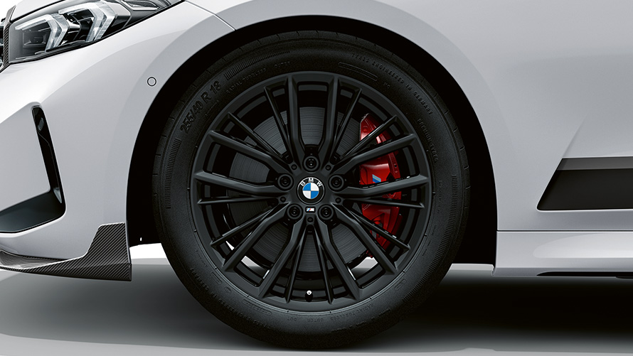 Jante en alliage léger 18" BMW M Performance 796 M BMW M Performance Parts Jante en alliage léger 18" BMW M Performance 796 M BMW M Performance Parts en gros plan