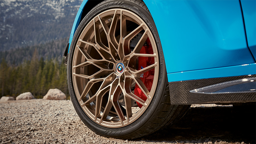 BMW M3 Touring G81 BMW M Performance Parts Jante vue en gros plan