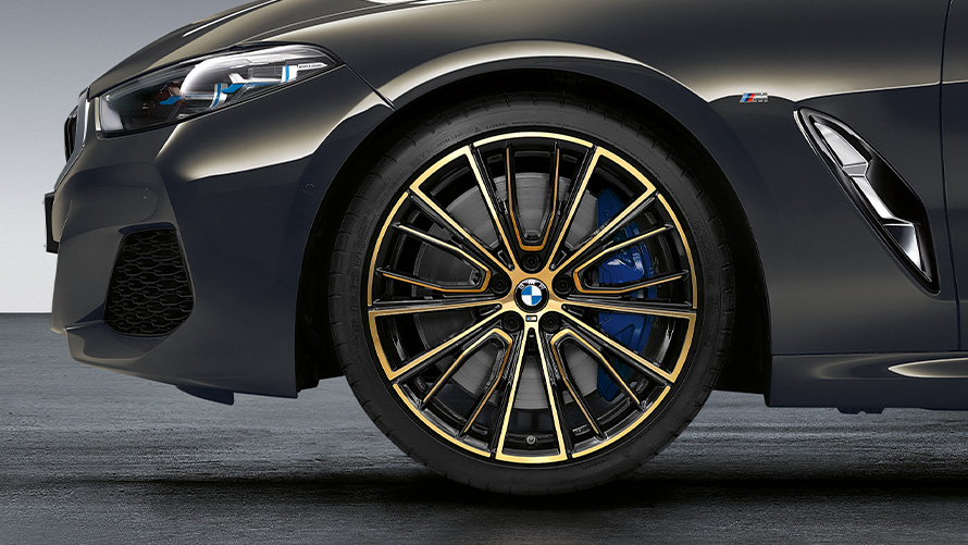 Jantes à multirayons Performance M de BMW 732 M Jantes à multirayons Performance M de BMW 732 M avec pneus d’été BMW