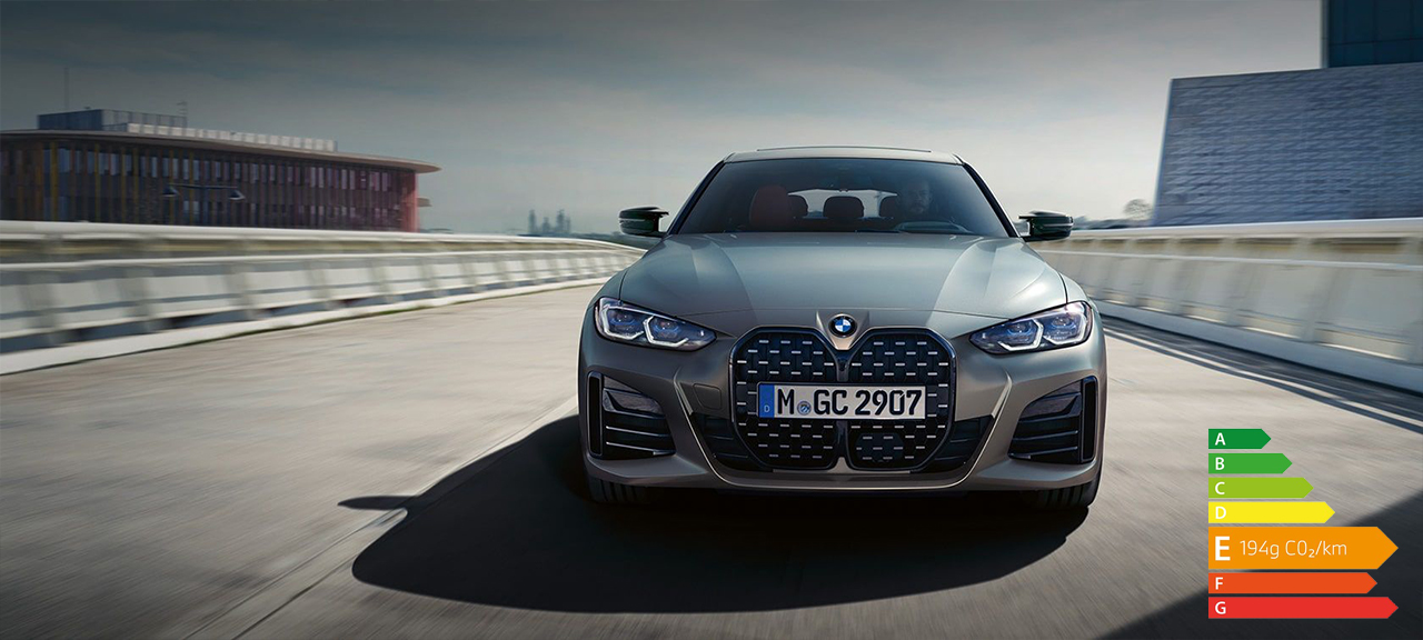 BMW M440i xDrive Gran Coupé G26 2021 BMW Individual Frozen Pure Grey metallic vue de face